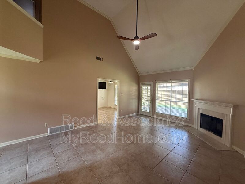 3066 Shadow Green – photo 3