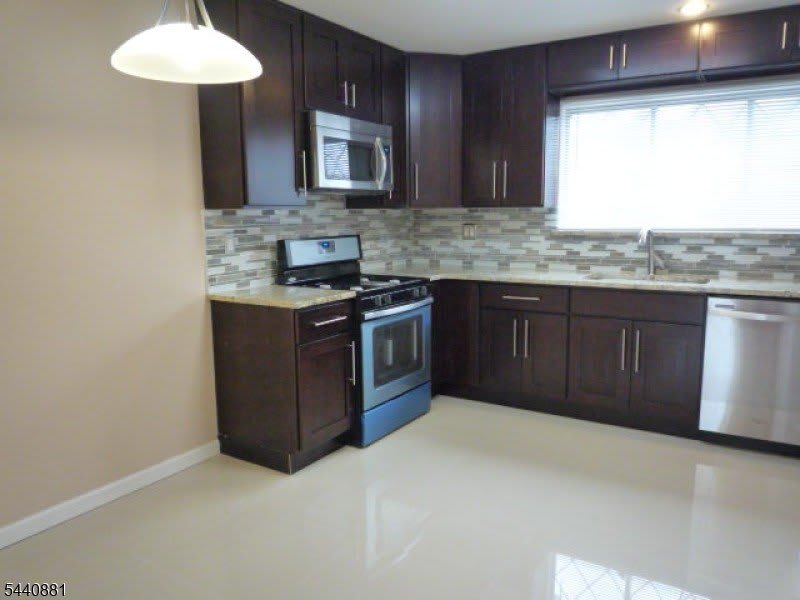 222 Wildflower Ln – photo 2