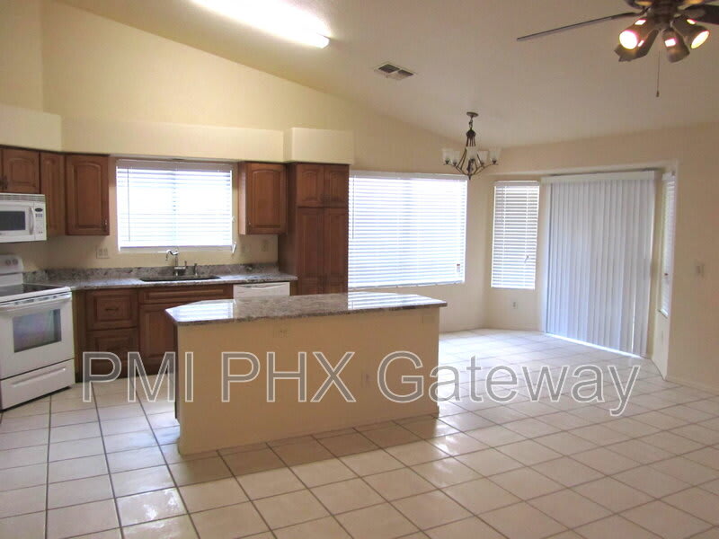 6702 N. 89th Ave. – photo 2