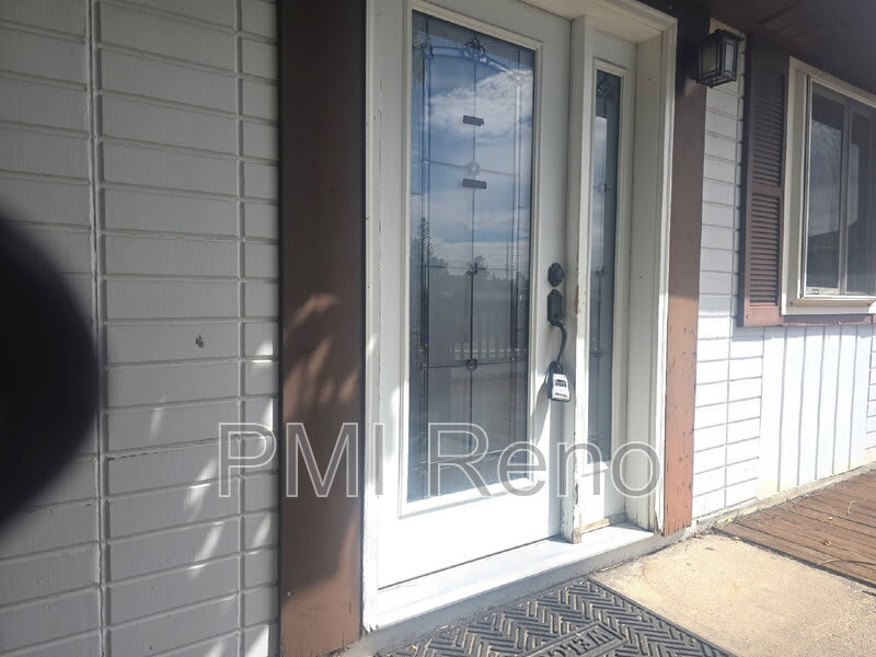 1960 Brunetti Way – photo 2