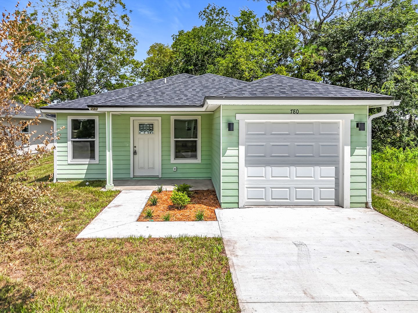 2025 NEW Built 3 BR 2 BA homew convenient to downtown St Augustine – photo 1
