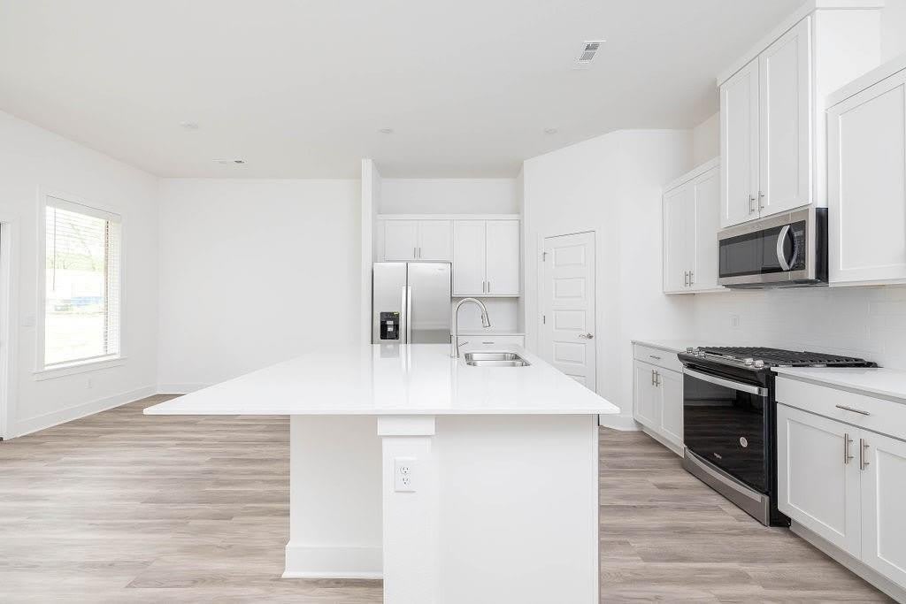 2856 S Zinc Avenue – photo 5