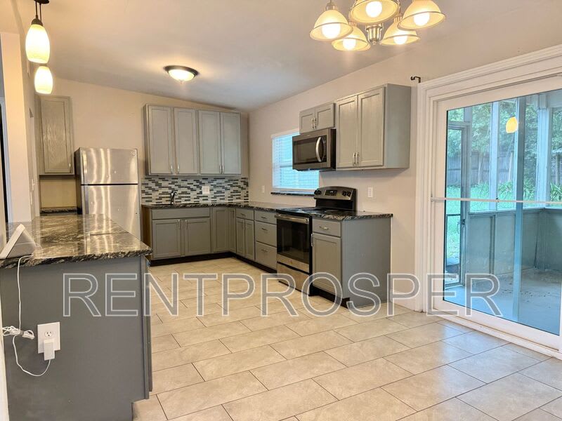 5801 Judy Dee Drive – photo 4