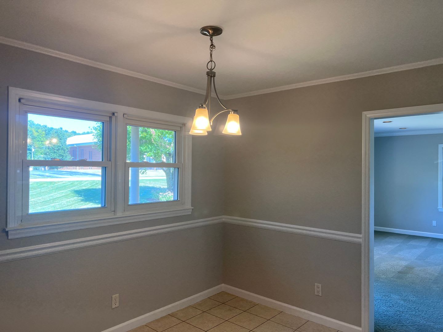 Cozy 3-Bedroom 1.5 bath ranch home – photo 2