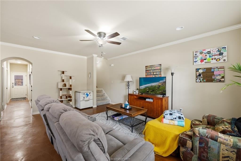 2902 Old Ironsides Drive – photo 3