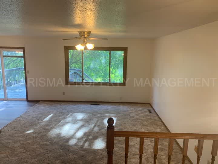 SPACIOUS 3 BD 2 BA HOUSE ON SOUTHEAST SIDE OF SIOUX FALLS – photo 5