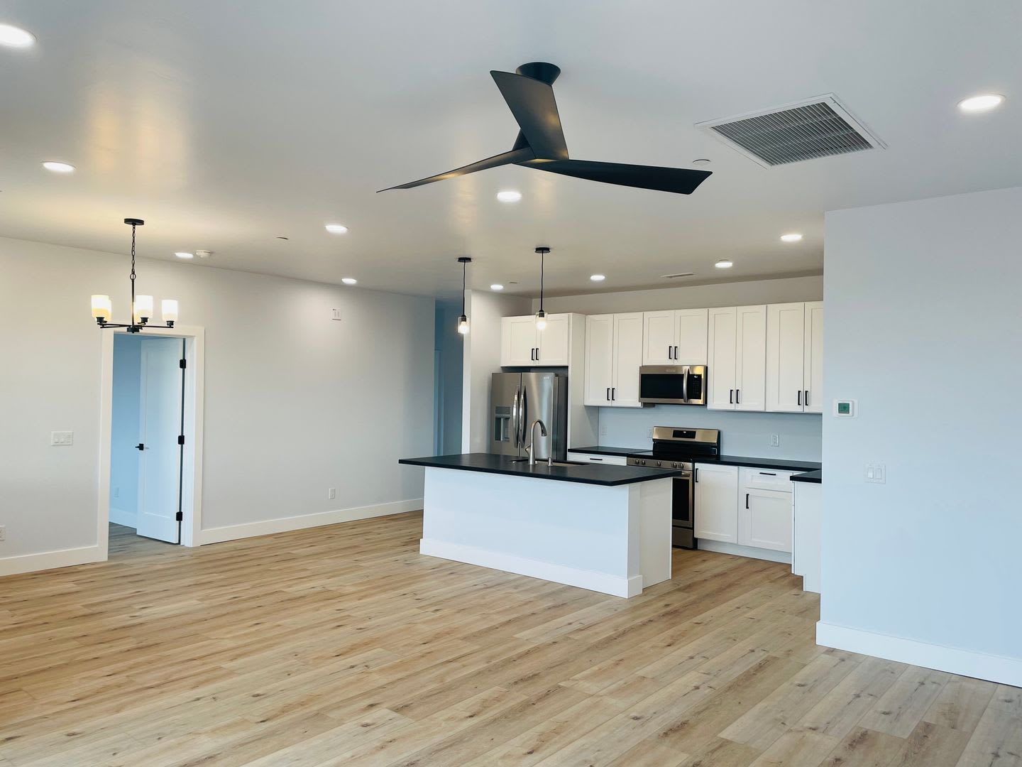 17 N. Alamos Drive Cottonwood One-Time Leasing – photo 4