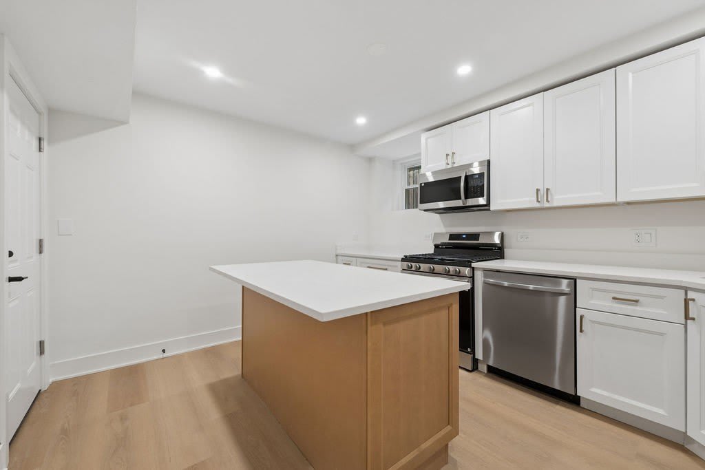 848 W George Street – photo 4