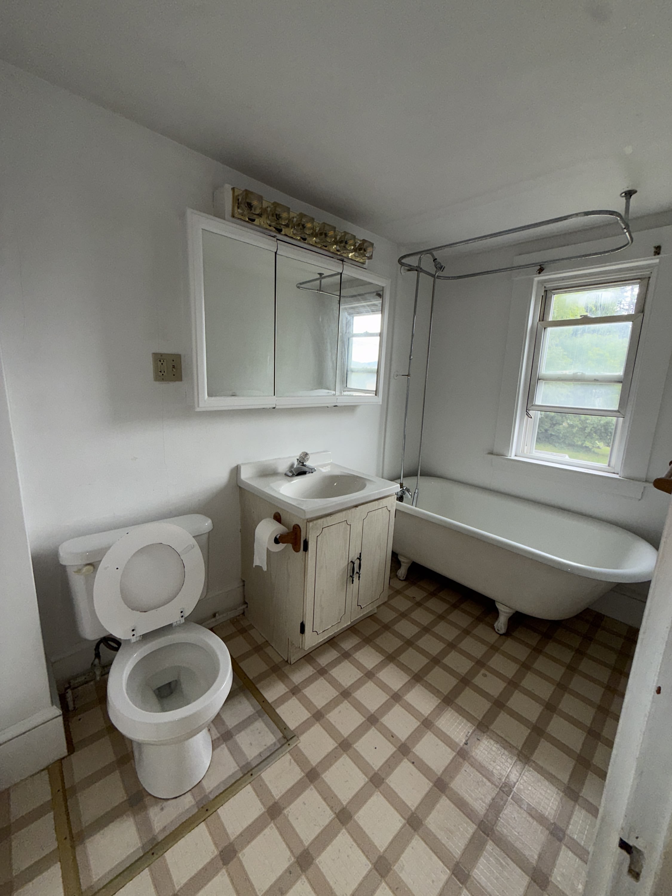 372 Madison Avenue – photo 5
