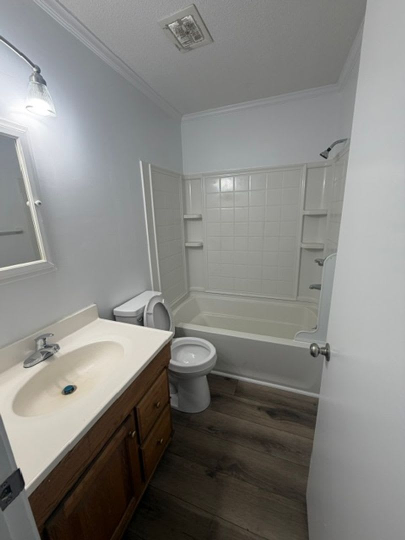 2146 Crescent Dr. – photo 5