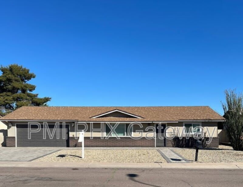 1336 W. 12th St. – photo 1