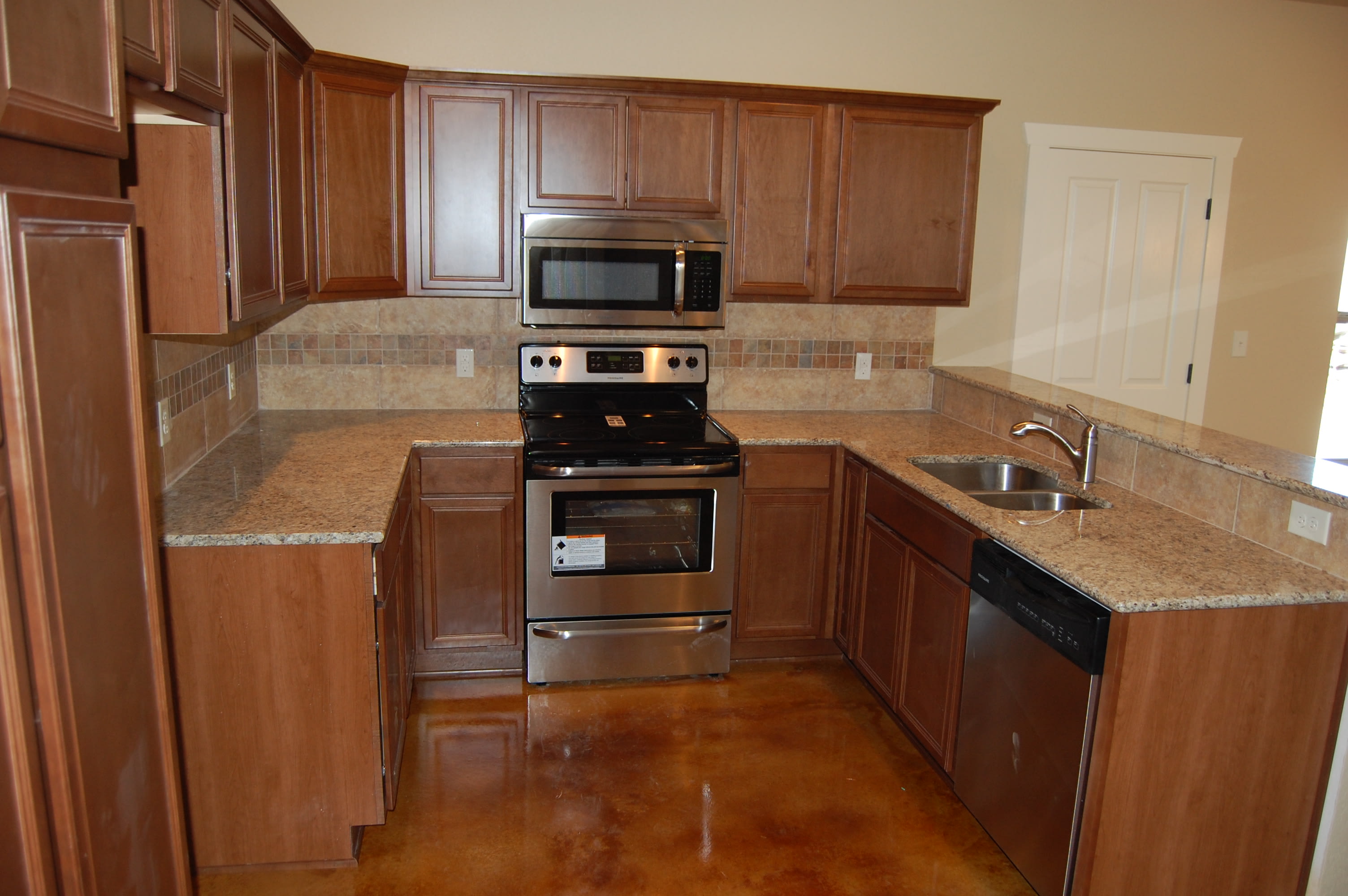 1005 Live Oak Dr – photo 5
