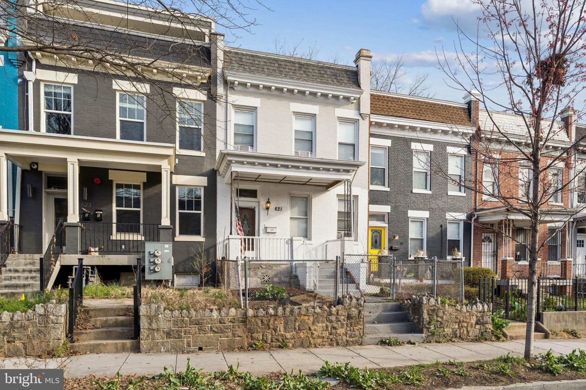 621 KENYON Street NW – photo 2