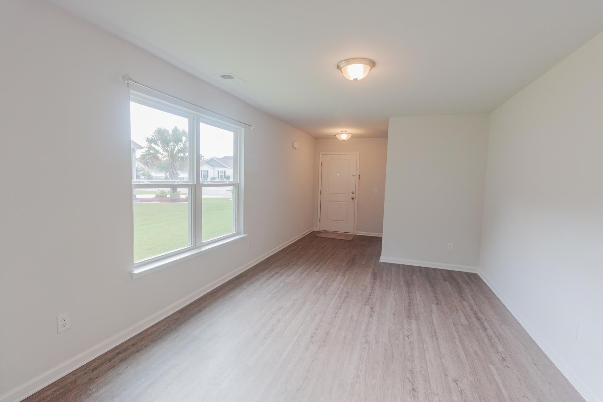 591 Mossbank Loop – photo 5