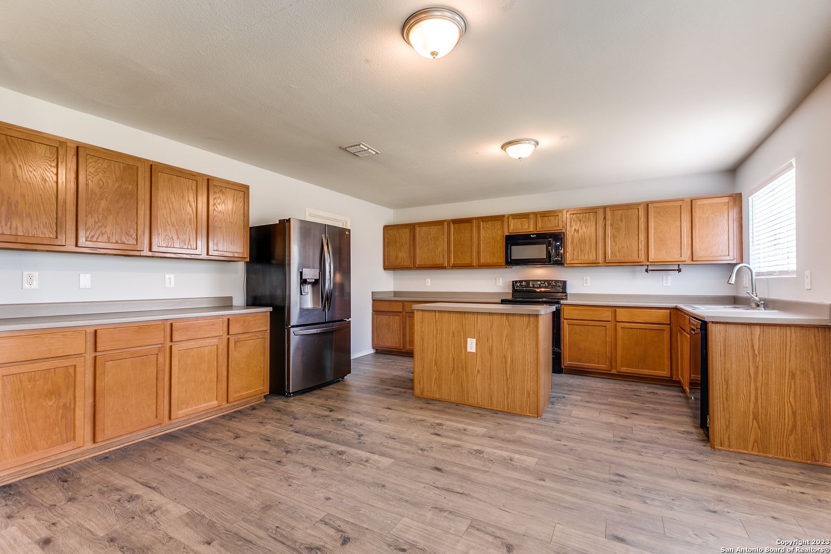 3 BEDROOM 2.5 BATH House for Lease – photo 4