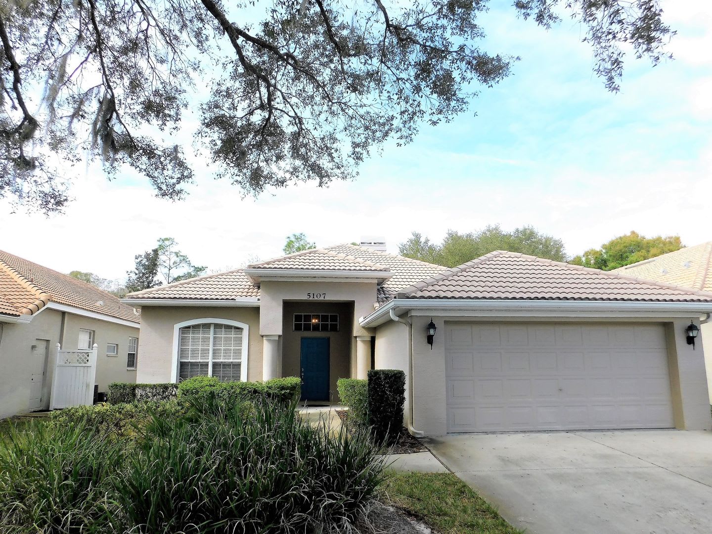 Furnished home in The Pinnacle of gated East Lake Woodlands – photo 2