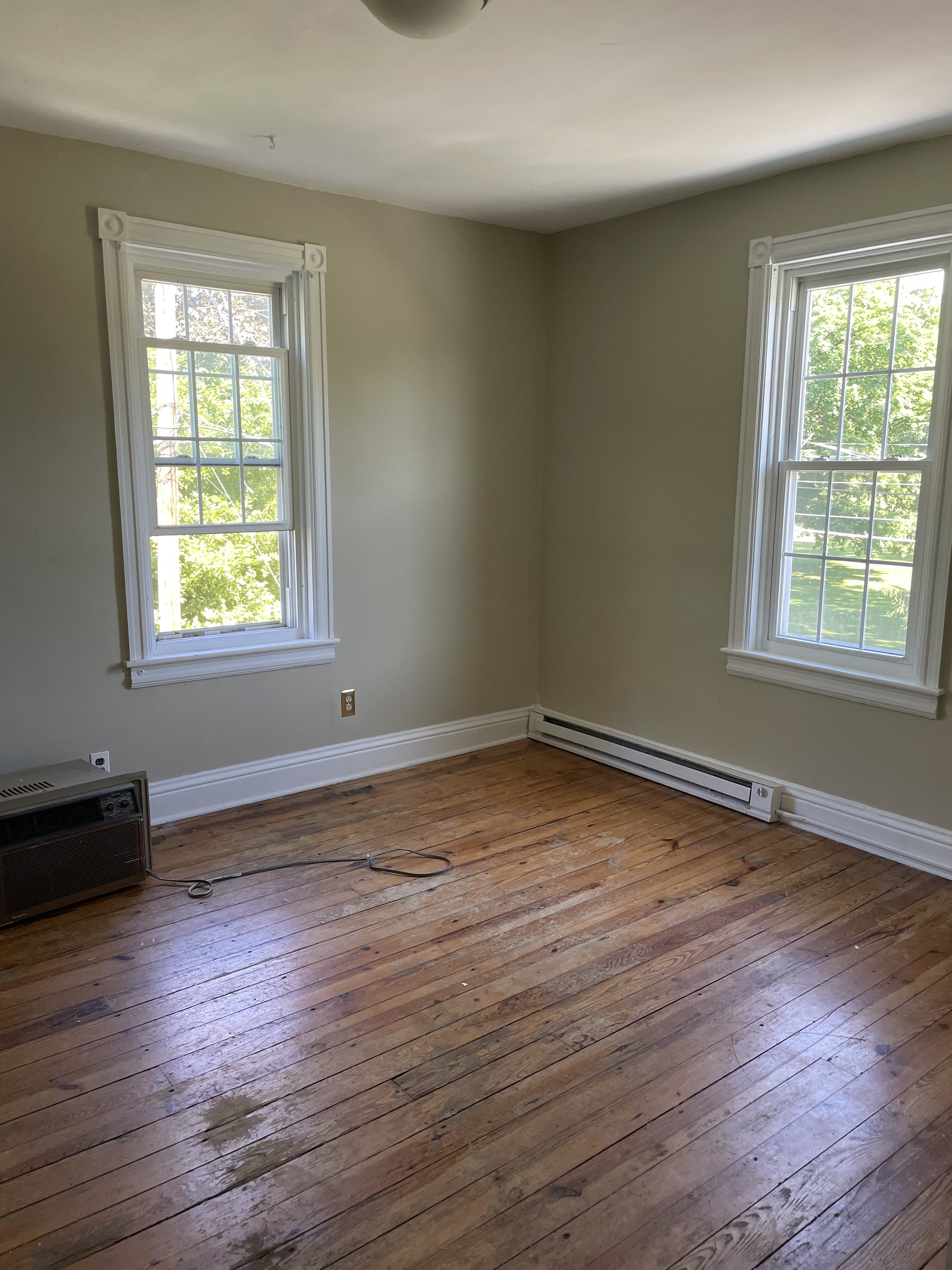 1039 Linden St – photo 4