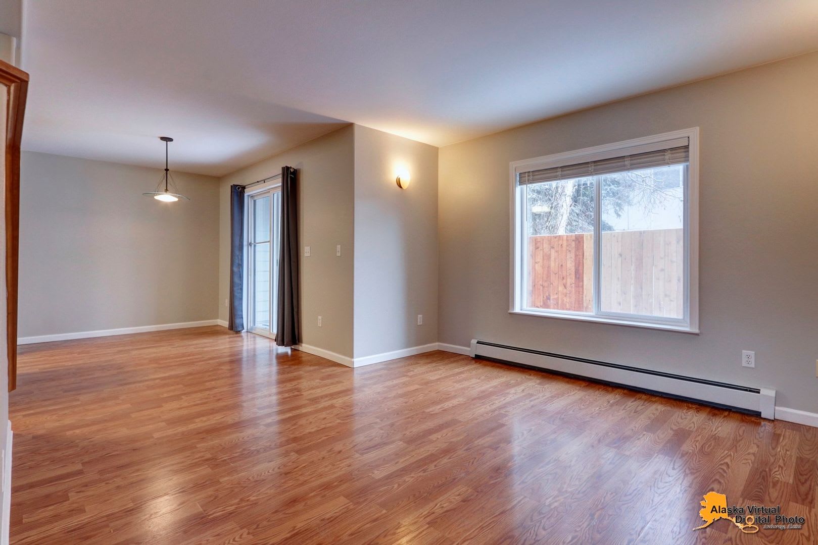 Amberwood Park Homey Townhouse With Fenced Backyard – photo 5