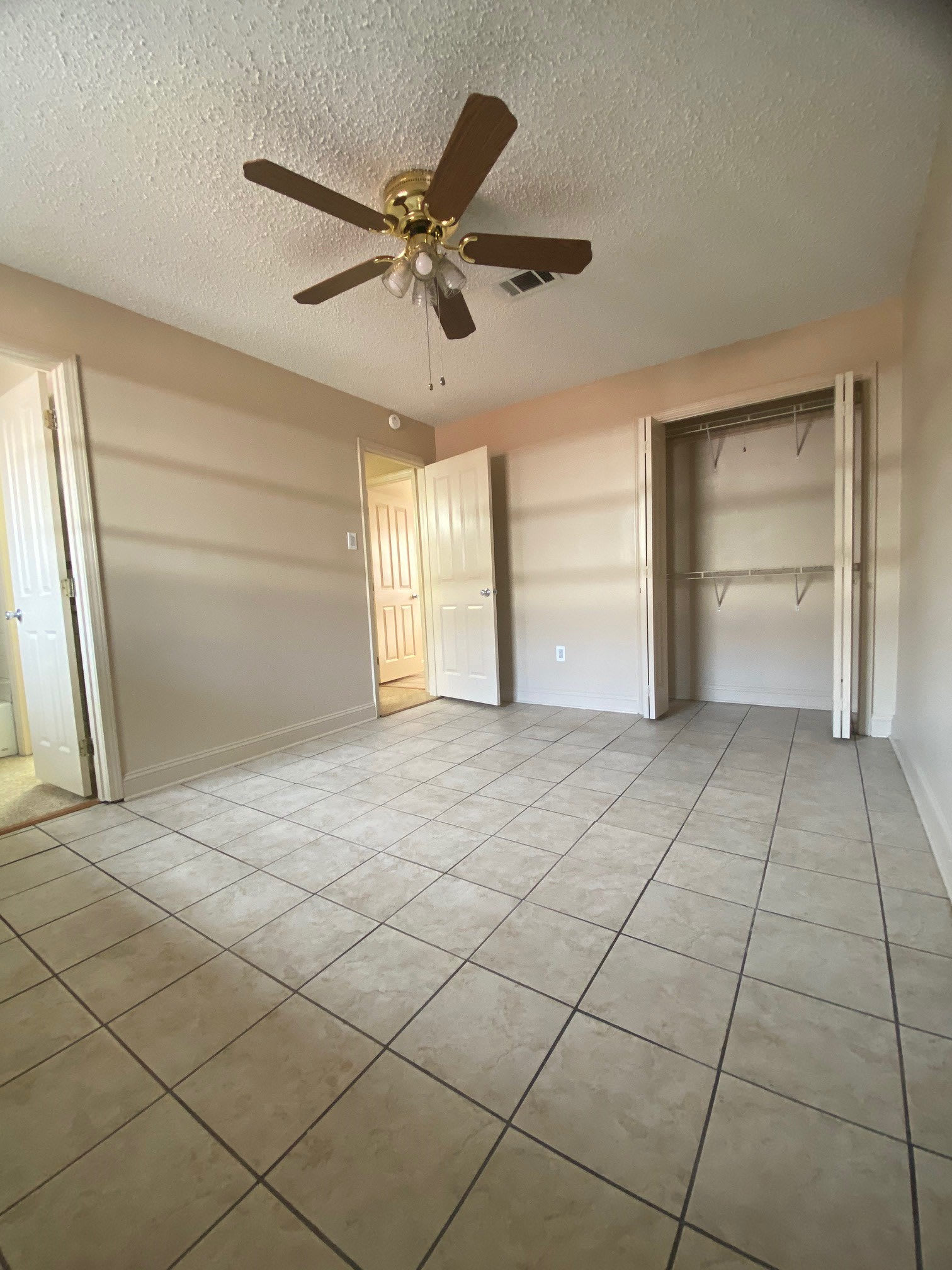 2009 Athania Pkwy – photo 5