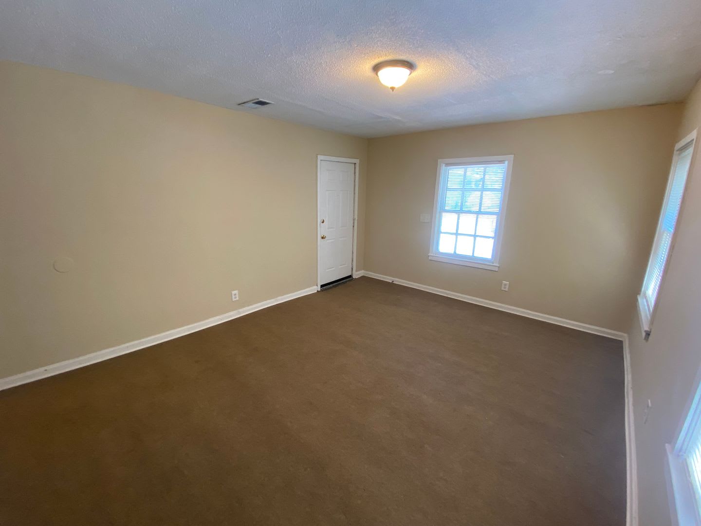 ***4 Bedroom / 2 Bathroom Home for Rent in Columbus, GA – photo 4