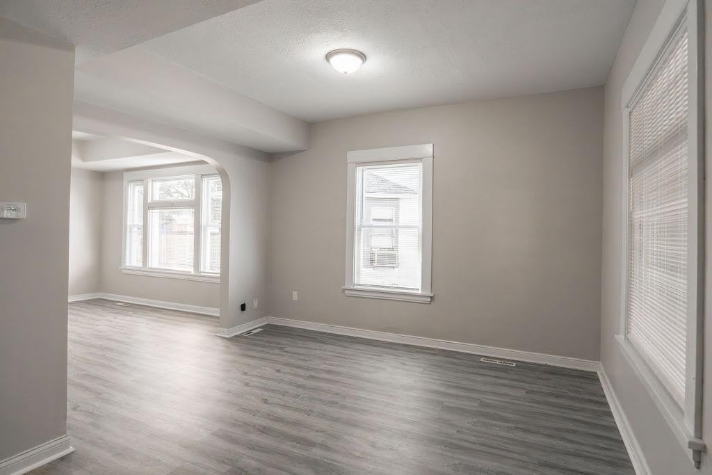 1606 Concordia Avenue – photo 1