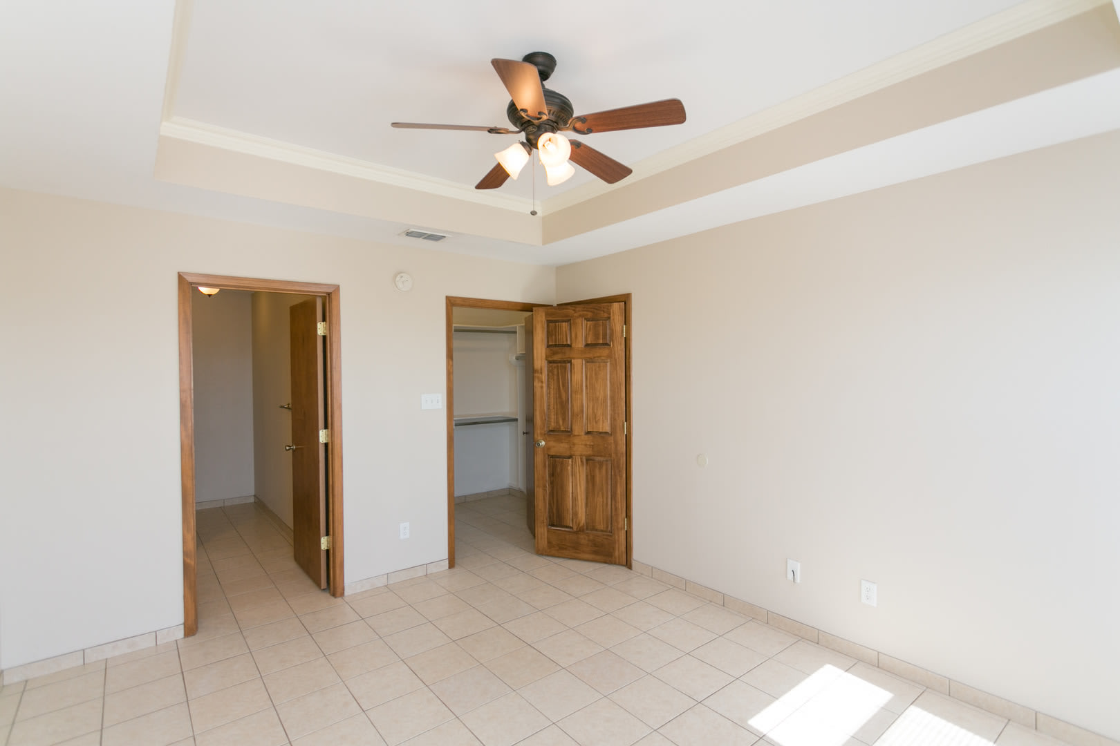 16111/16113 Rolling Meadows Dr. – photo 3
