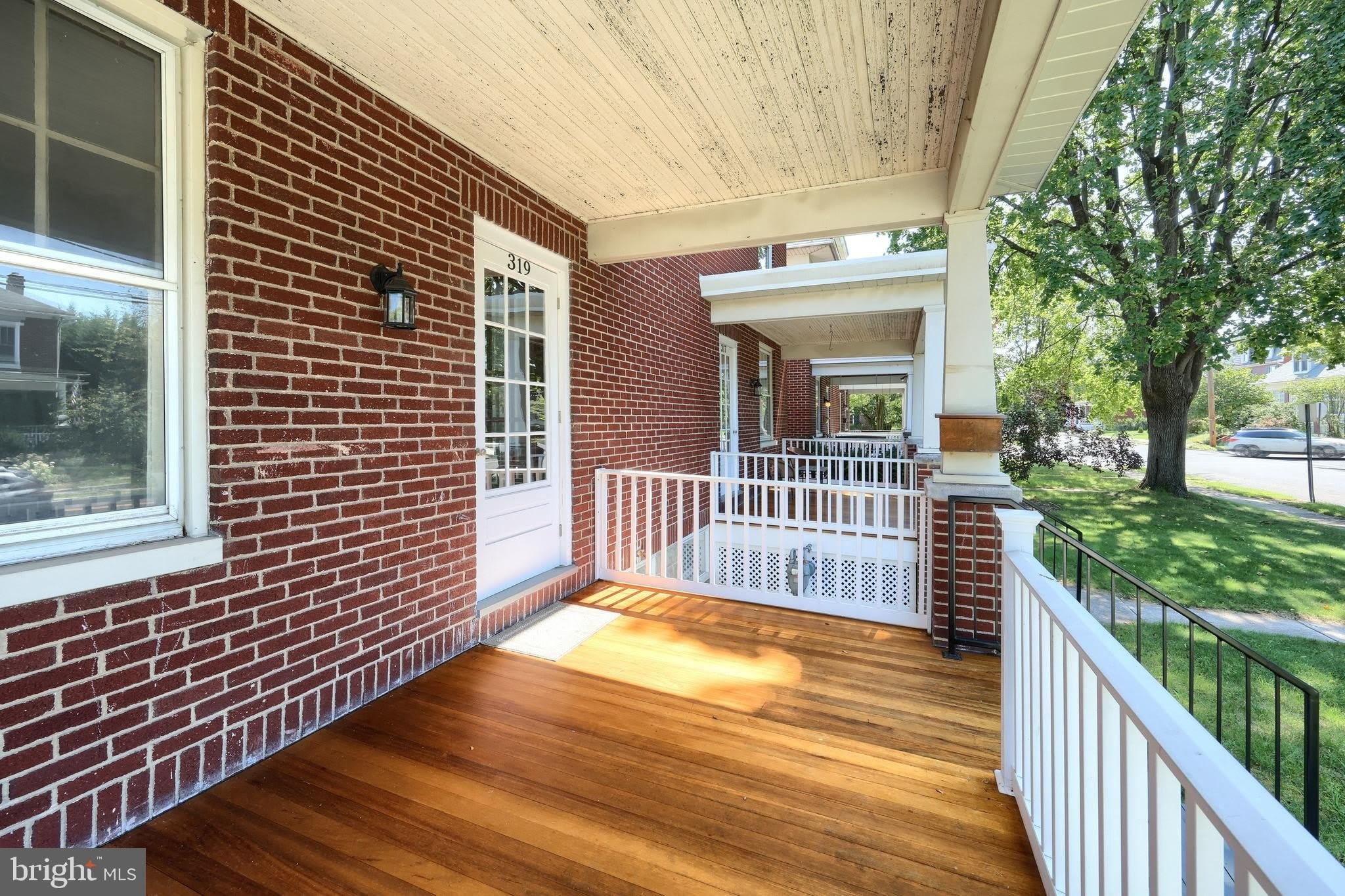319 N STRATTON STREET – photo 2