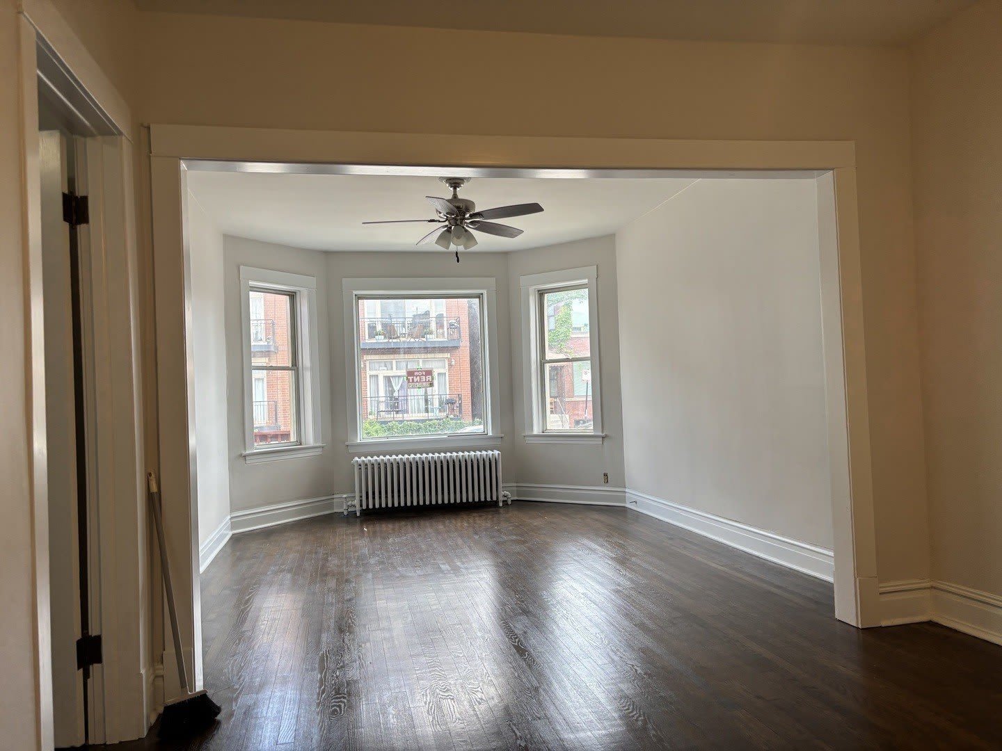 2737 W Belmont Avenue – photo 3