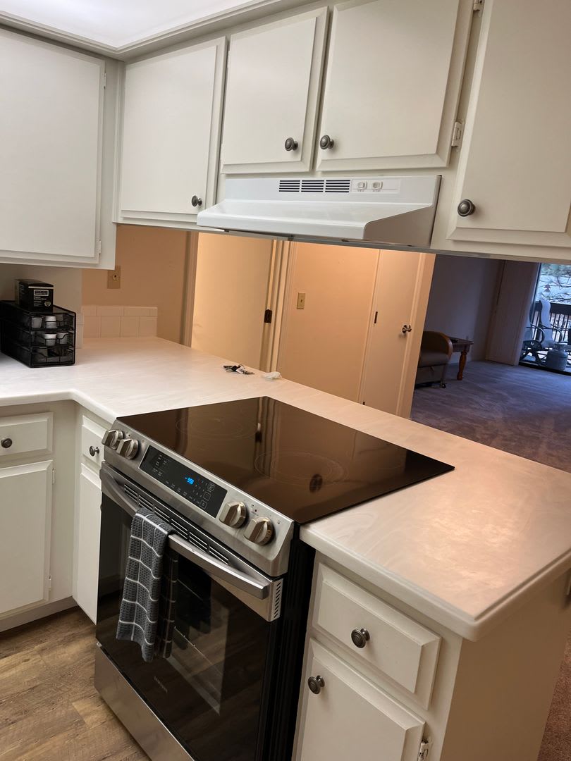Spacious 1 bed, 2 bath condo – photo 2