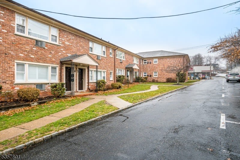 365 Bloomfield Ave Unit 6A – photo 4