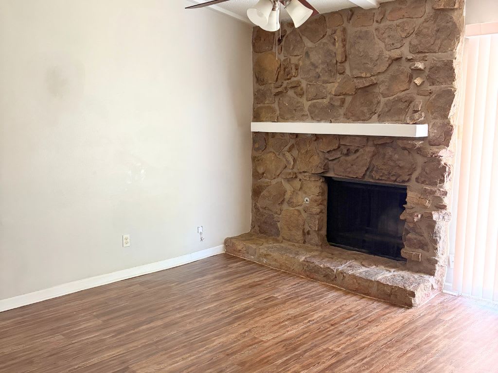 809 Nicole Dr – photo 3