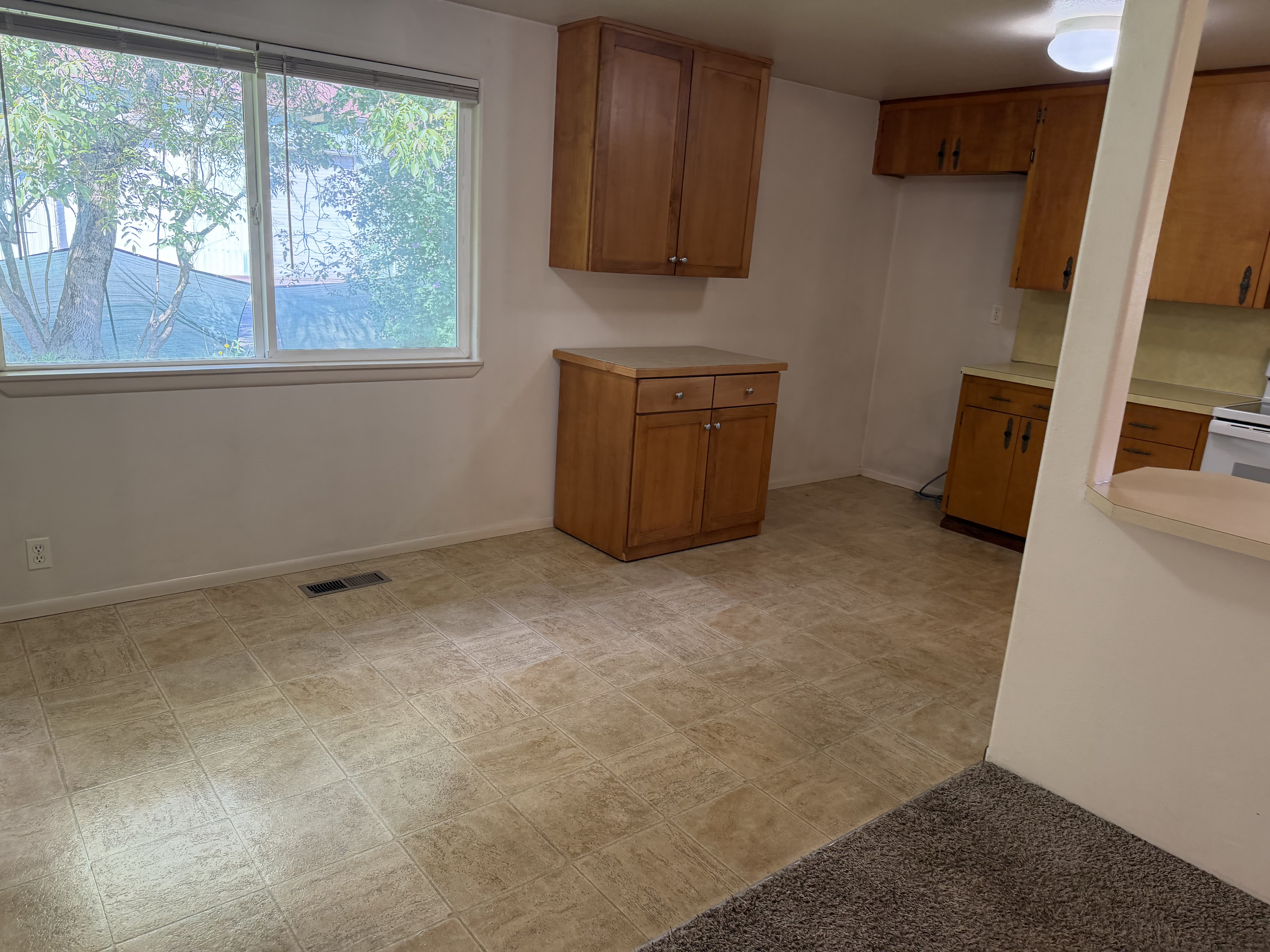 8123 Mccormick St – photo 4