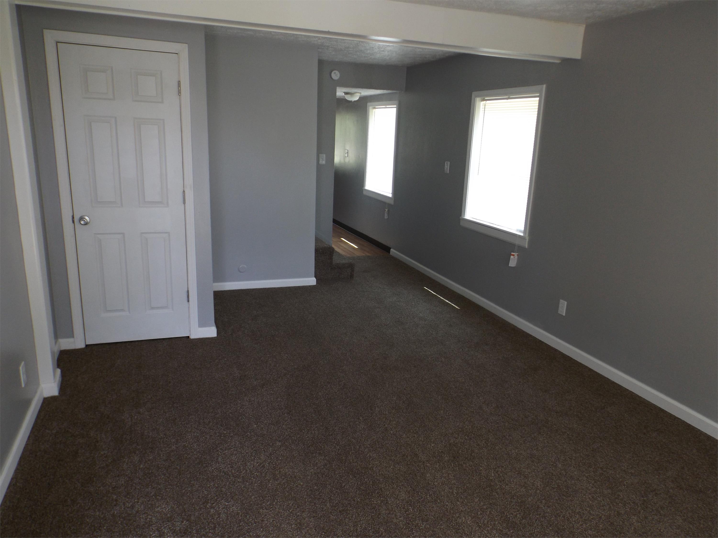860 N Lincoln St Apt 1 – photo 3