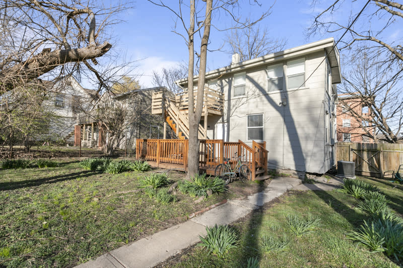 4132 Locust St – photo 4