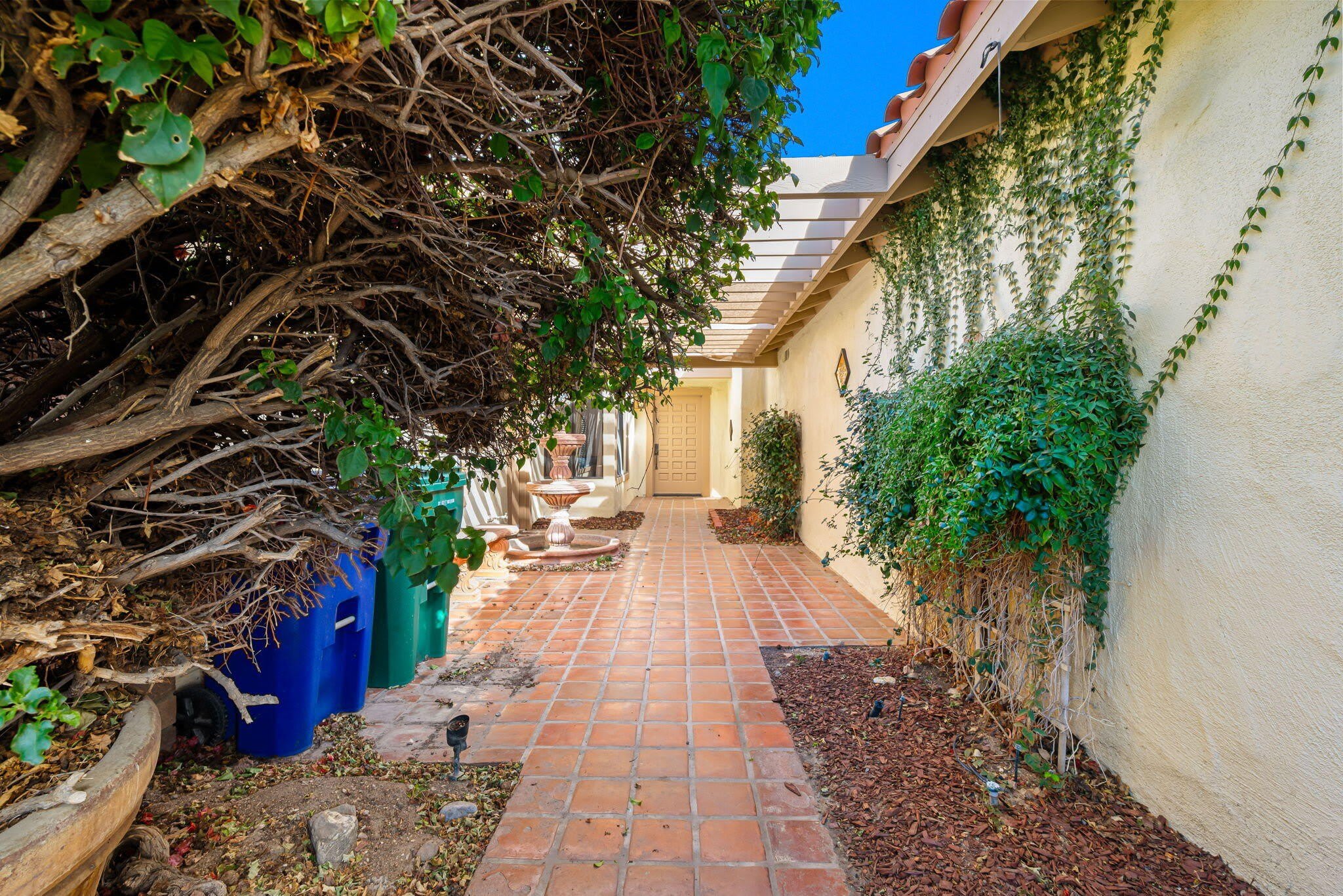 280 Tolosa Circle – photo 4