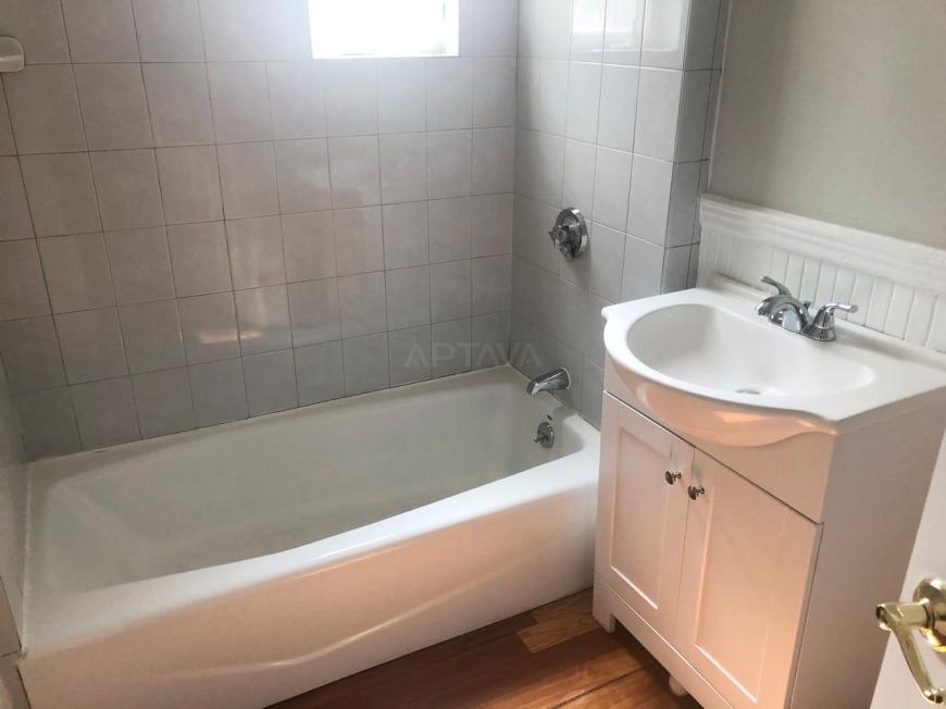 12 Lincoln Ave. – photo 4