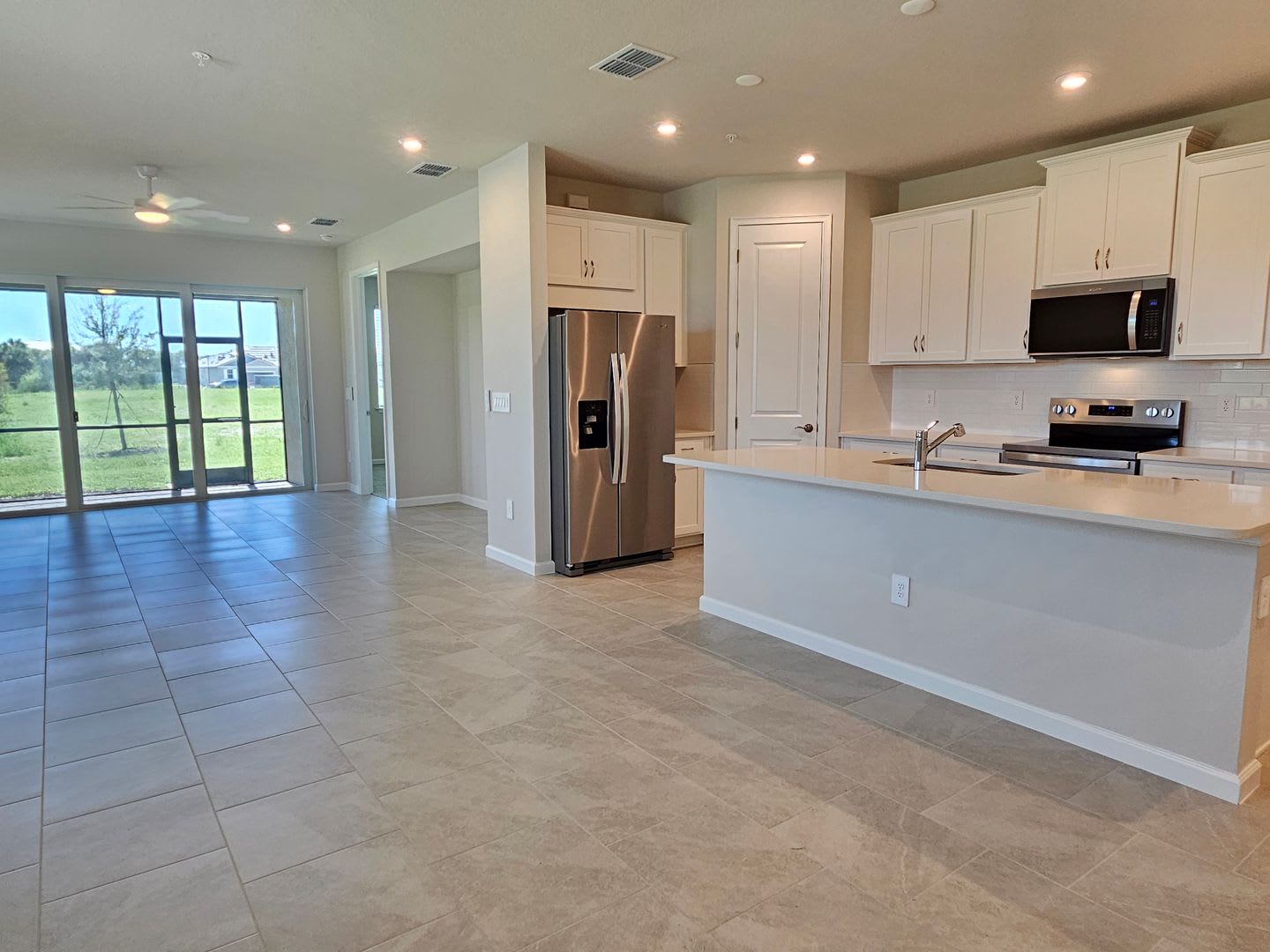 Annual Unfurnished New Construction 3 Bedroom 2 Bathroom Home in Sunstone at Wellen Park! – photo 4