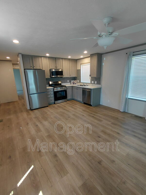 272 Kathy Circle – photo 4