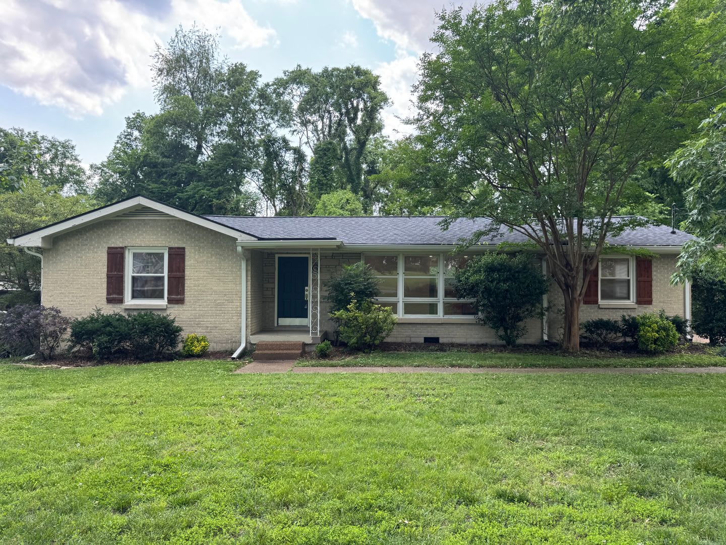 Fabulous Home in Crieve Hall 4BR, 3BA Home – photo 1