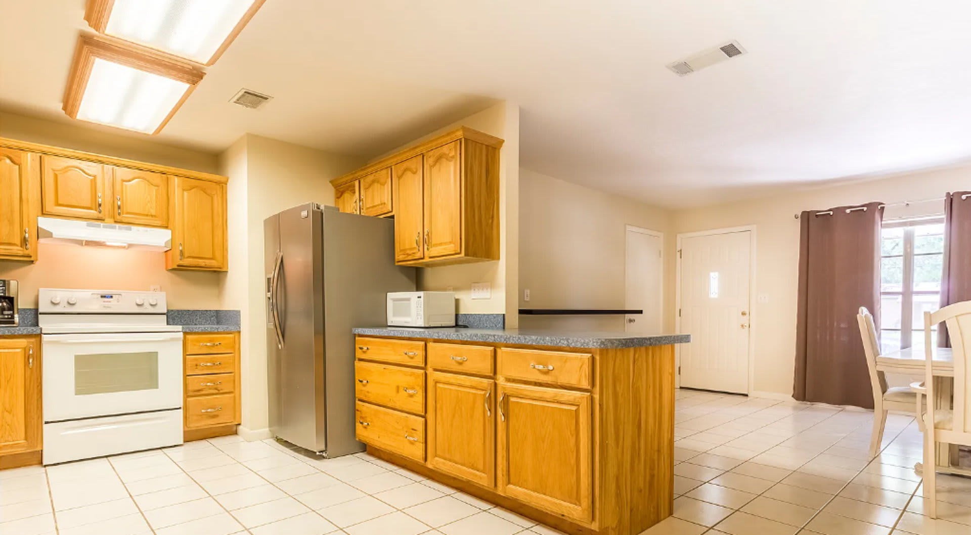 3/2 Home in Northwood Ready for Move-In! – photo 4