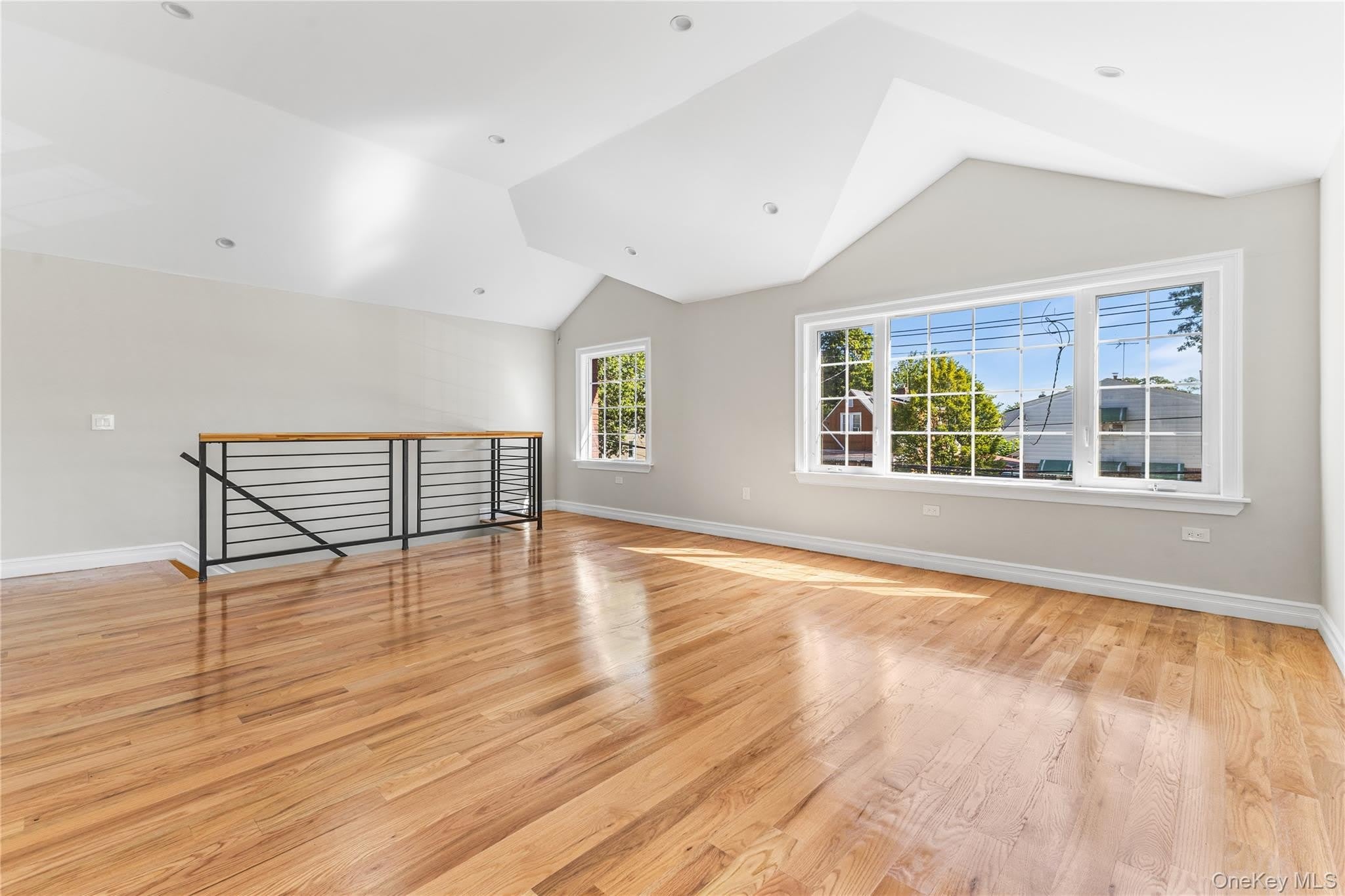 120-46 199th Street – photo 3