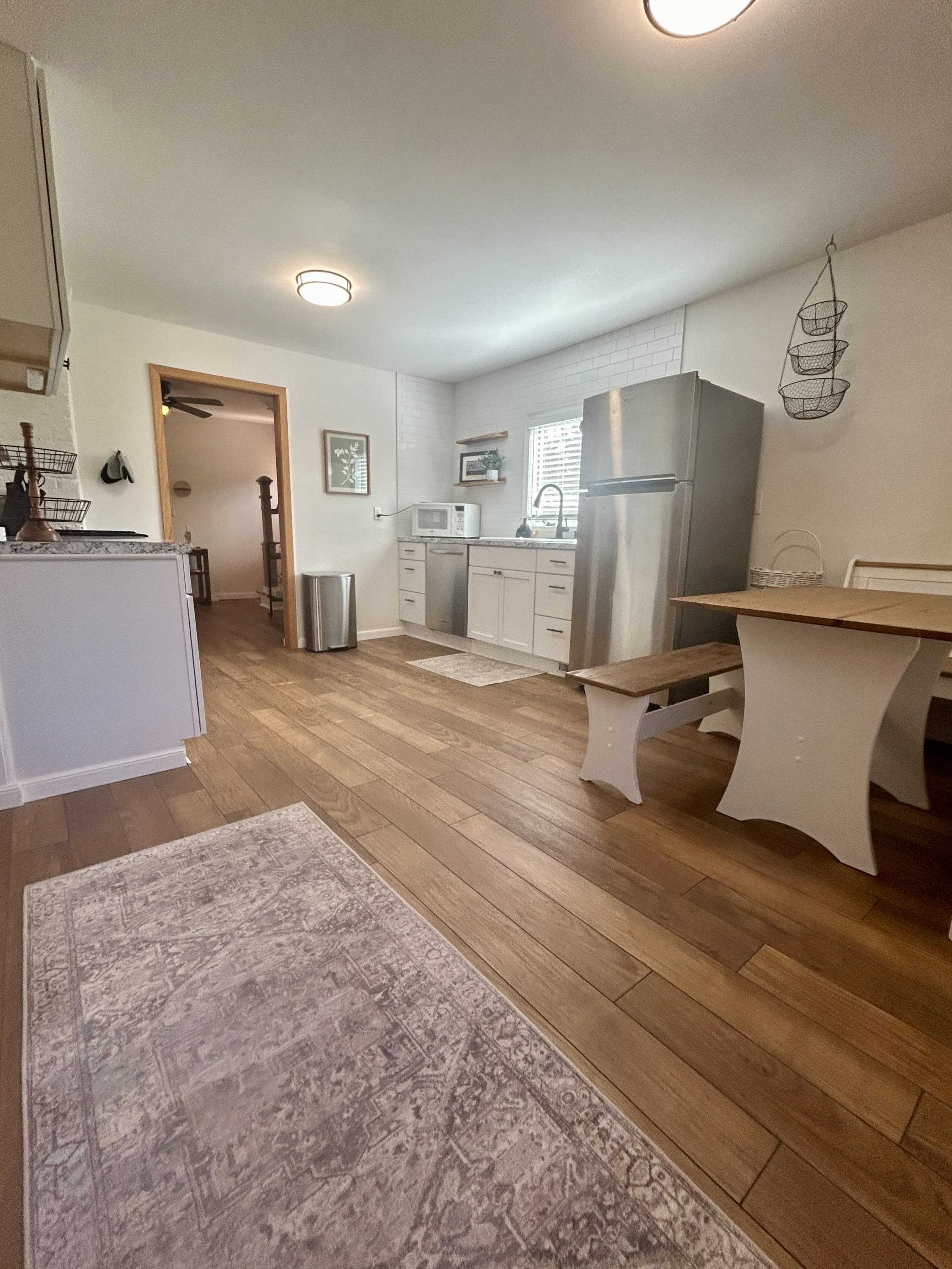 301 1st Ave N – photo 2