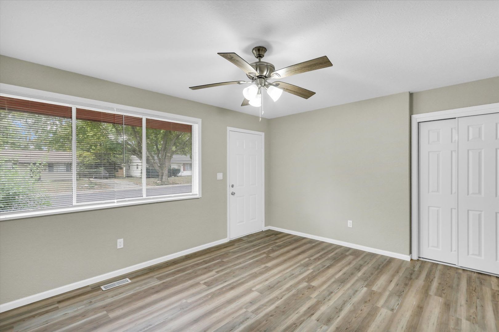 Complete Remodel! 3 Bedroom Home – photo 3
