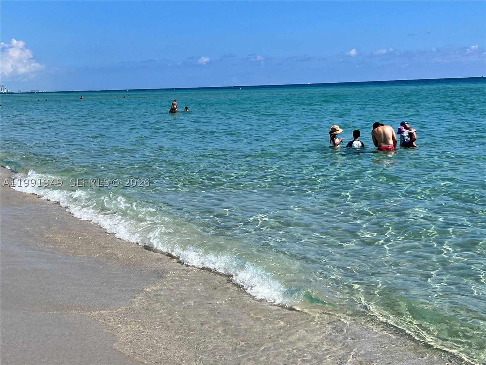 9172 Collins Ave – photo 1