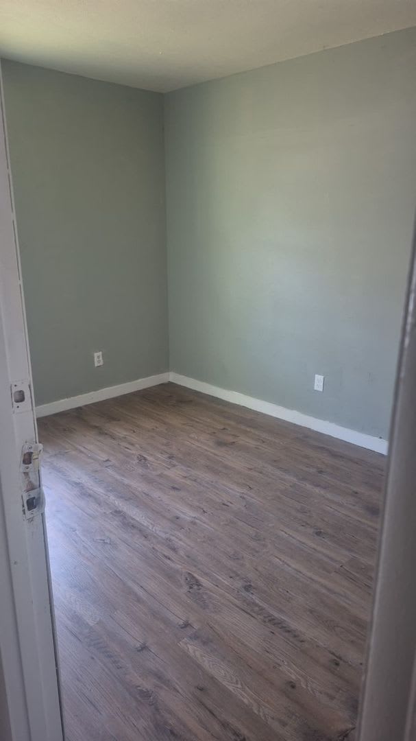 Clean, Bright, and Ready to Go — 314 West Thomas Ct – photo 5