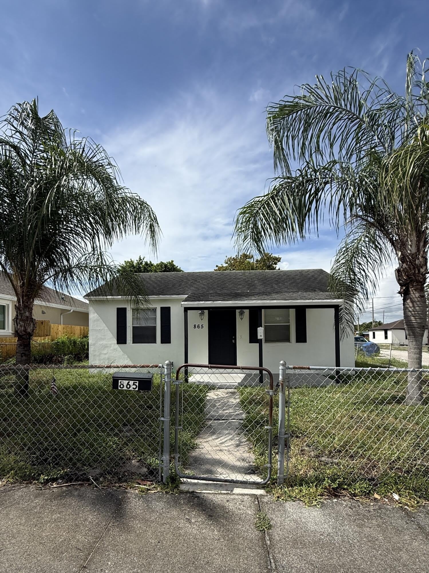 865 W 3Rd Street – photo 1