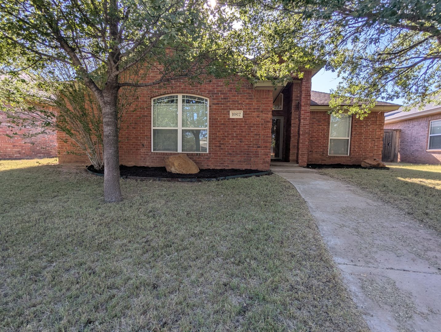 Beautiful South Lubbock Home – photo 2