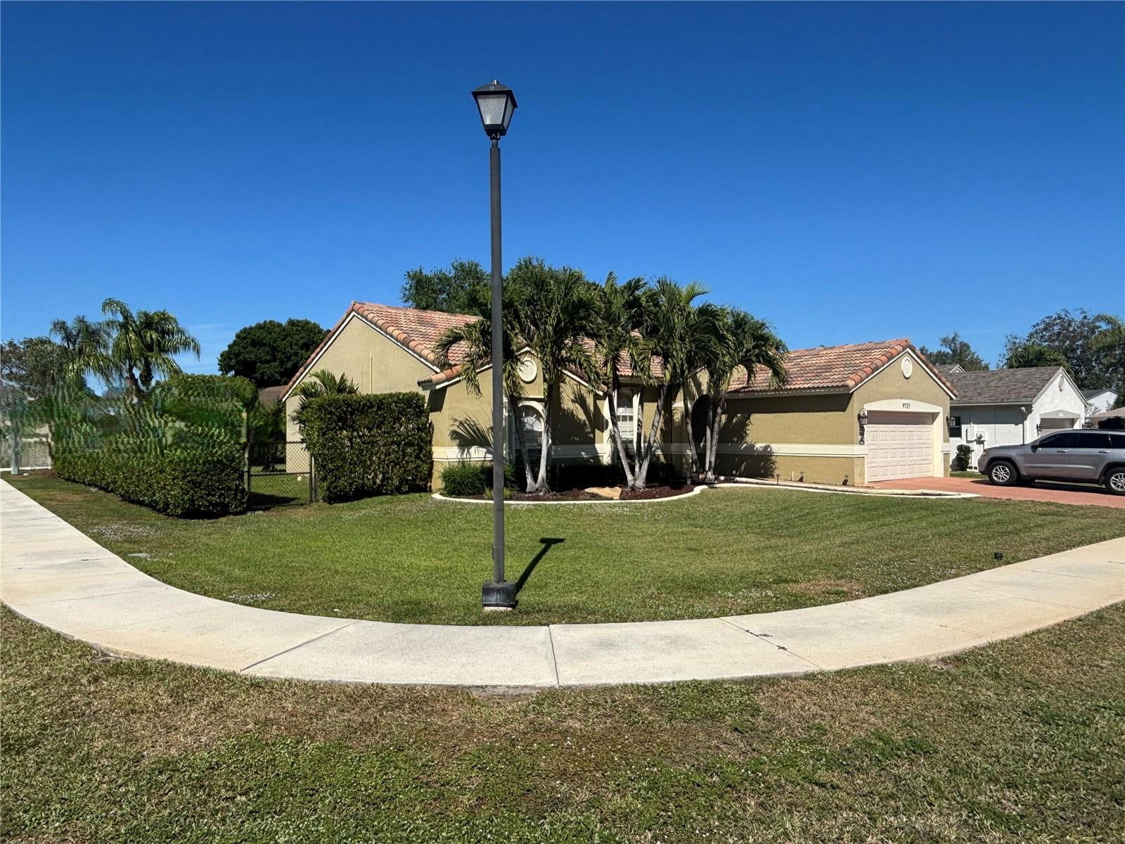 9721 Southwest 15th Court – photo 2