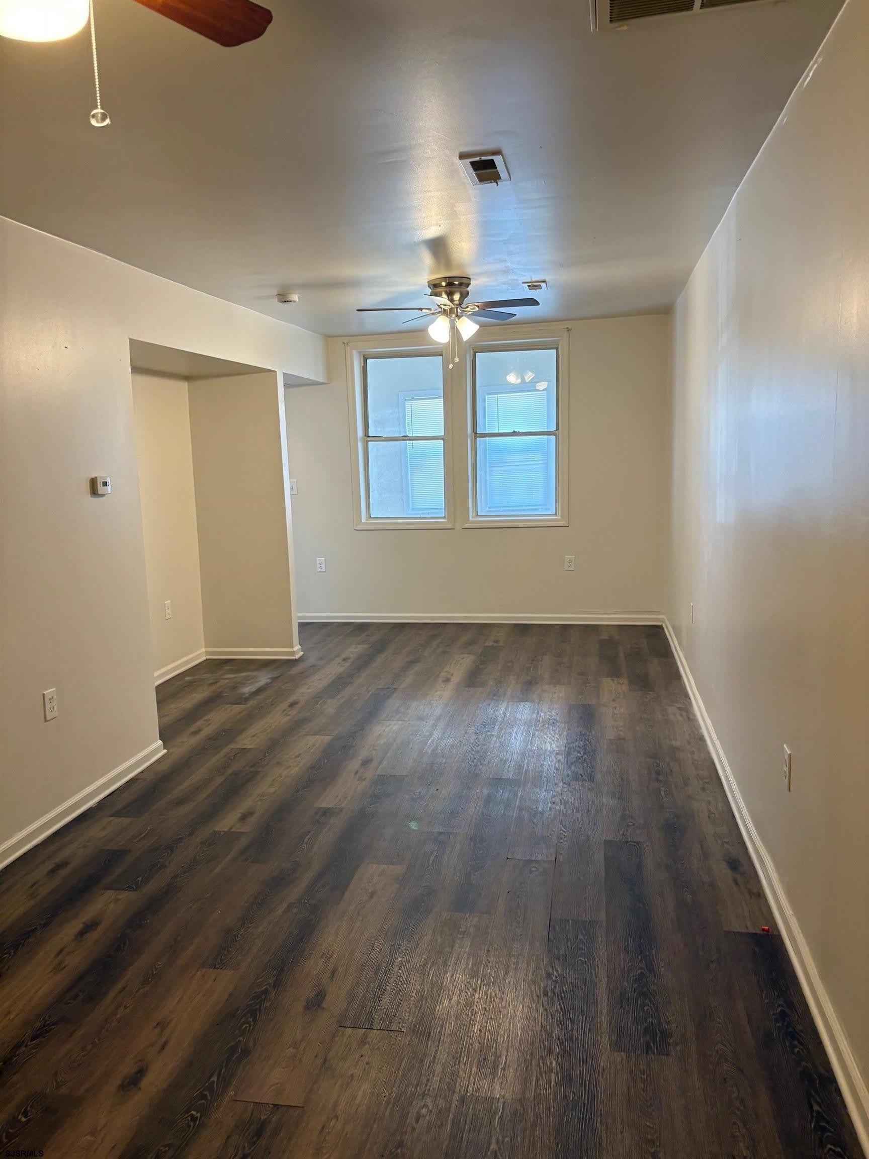 811 N Indiana Ave – photo 2