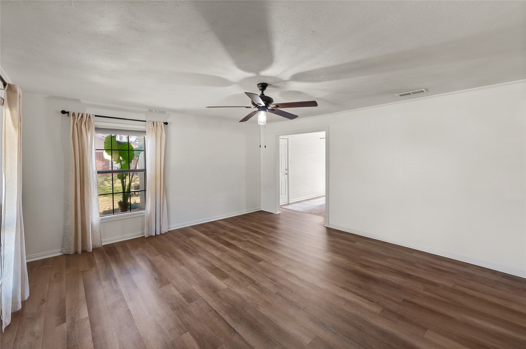 813 N Winnsboro Street – photo 5
